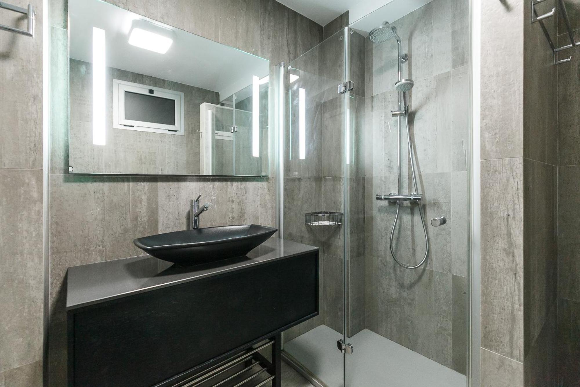 Uhc Alexis Family Apartments 살루 객실 사진